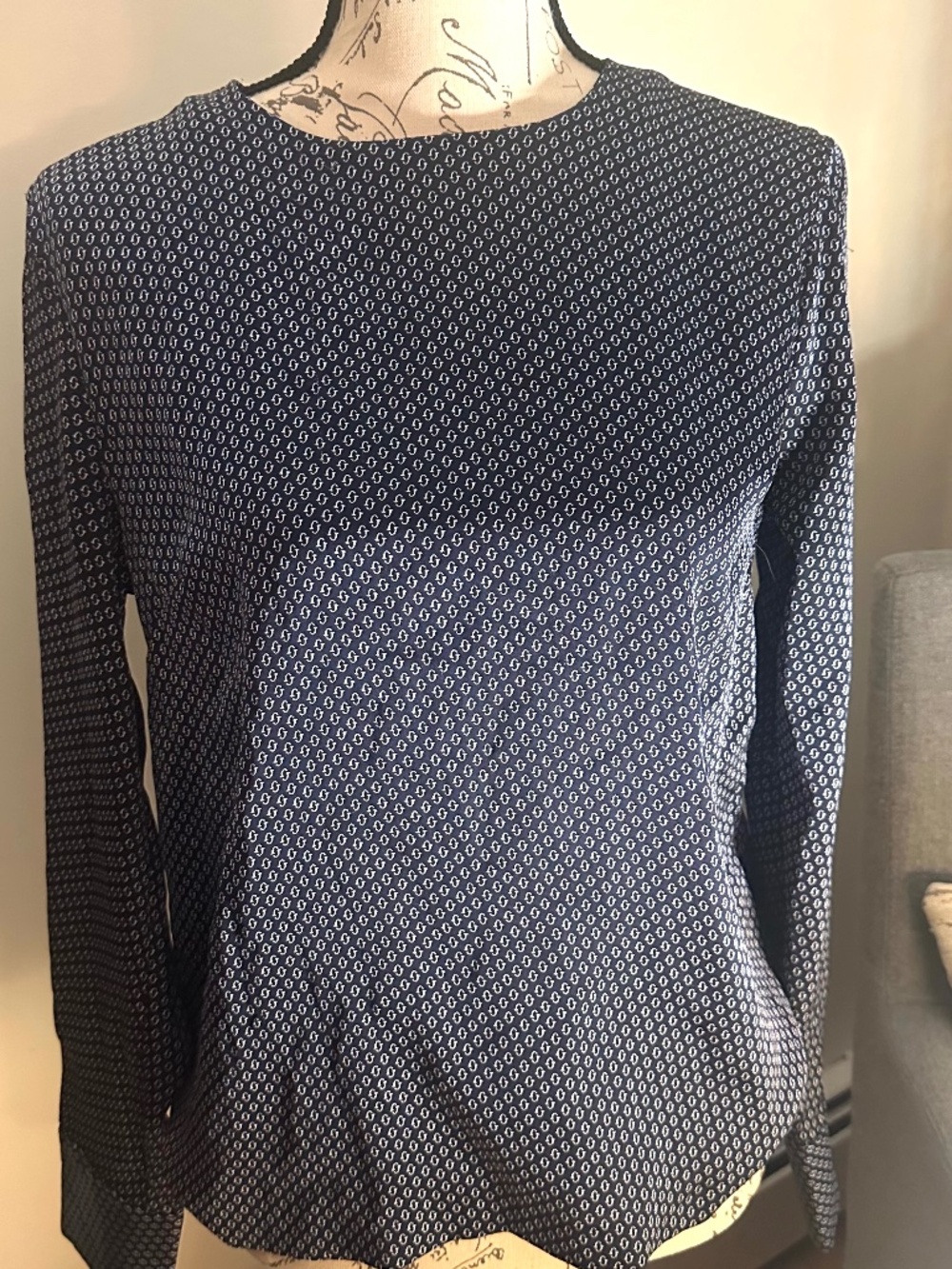 Women's Banana Republic Blouse - Size Small